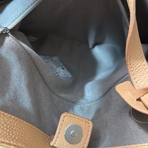 💕NWT Vince Camuto Shoulder Bag 💕 - Picture 13 of 14